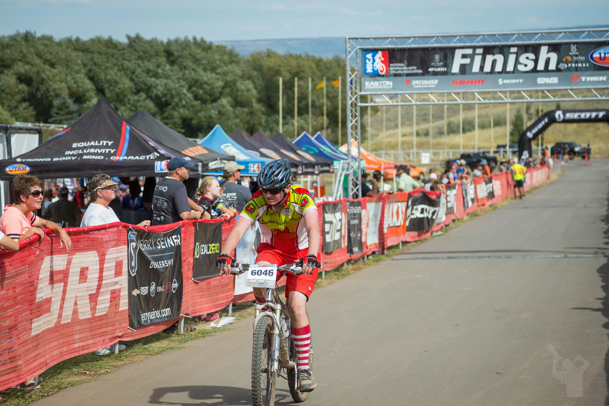 6046 Web (2 of 6).JPG