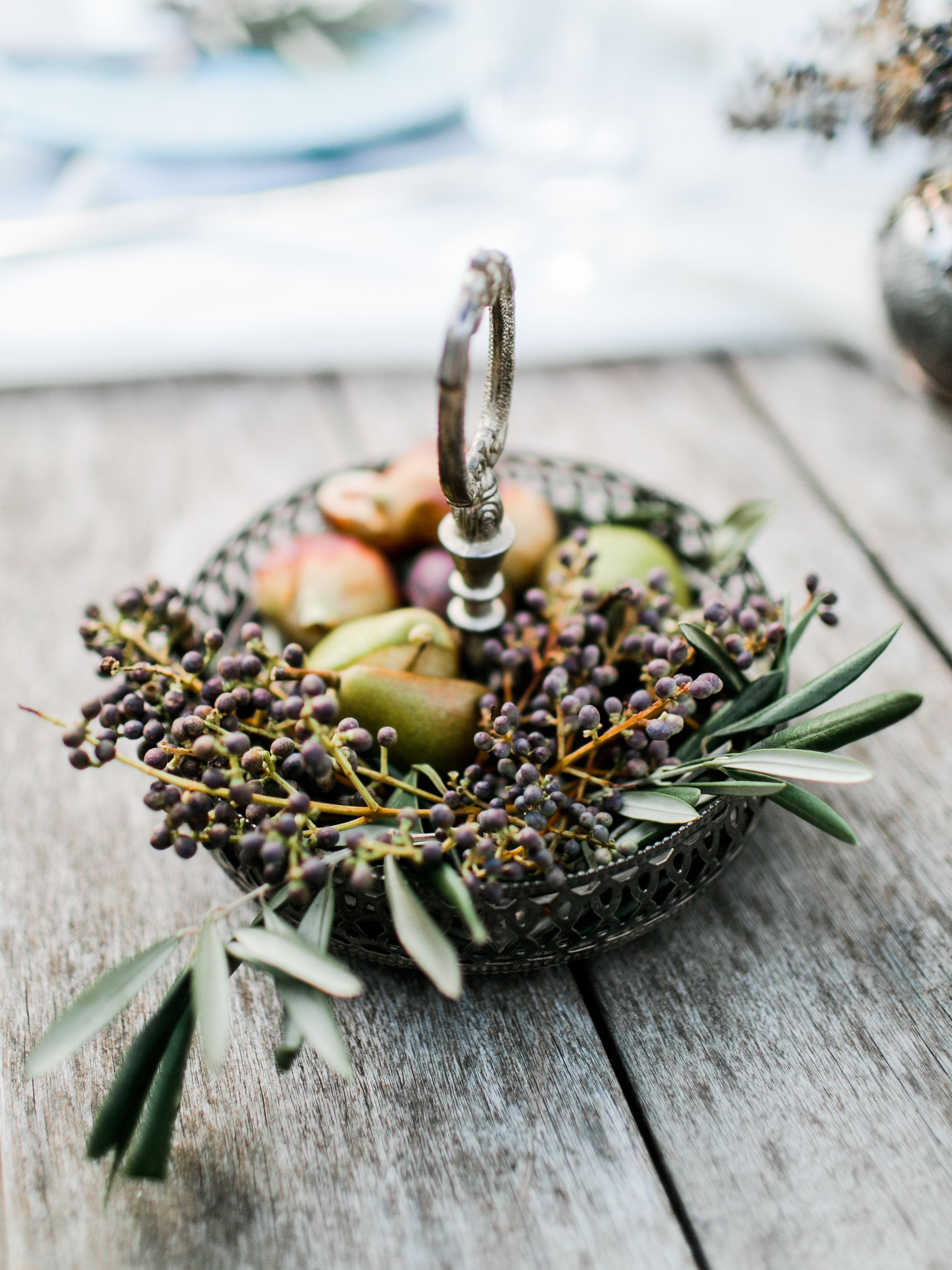 pears, privet berries, and wild olive