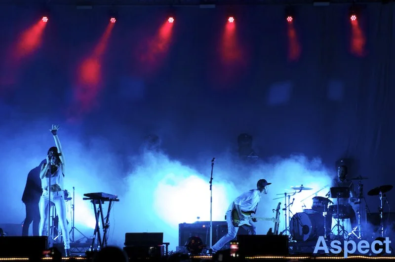 Phantogram-Aspect-Hollywood-2014-2.jpg