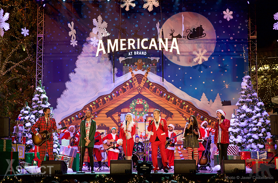 Americana-Christmas-2015-Aspect-Lighting-1.jpg