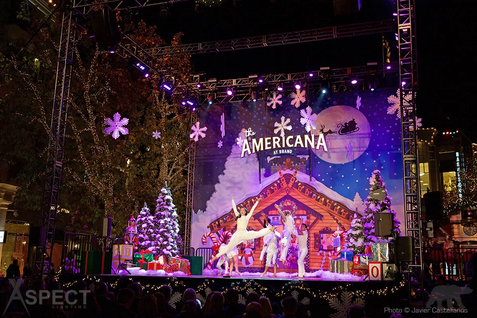 Americana-Christmas-2015-Aspect-Lighting-2.jpg
