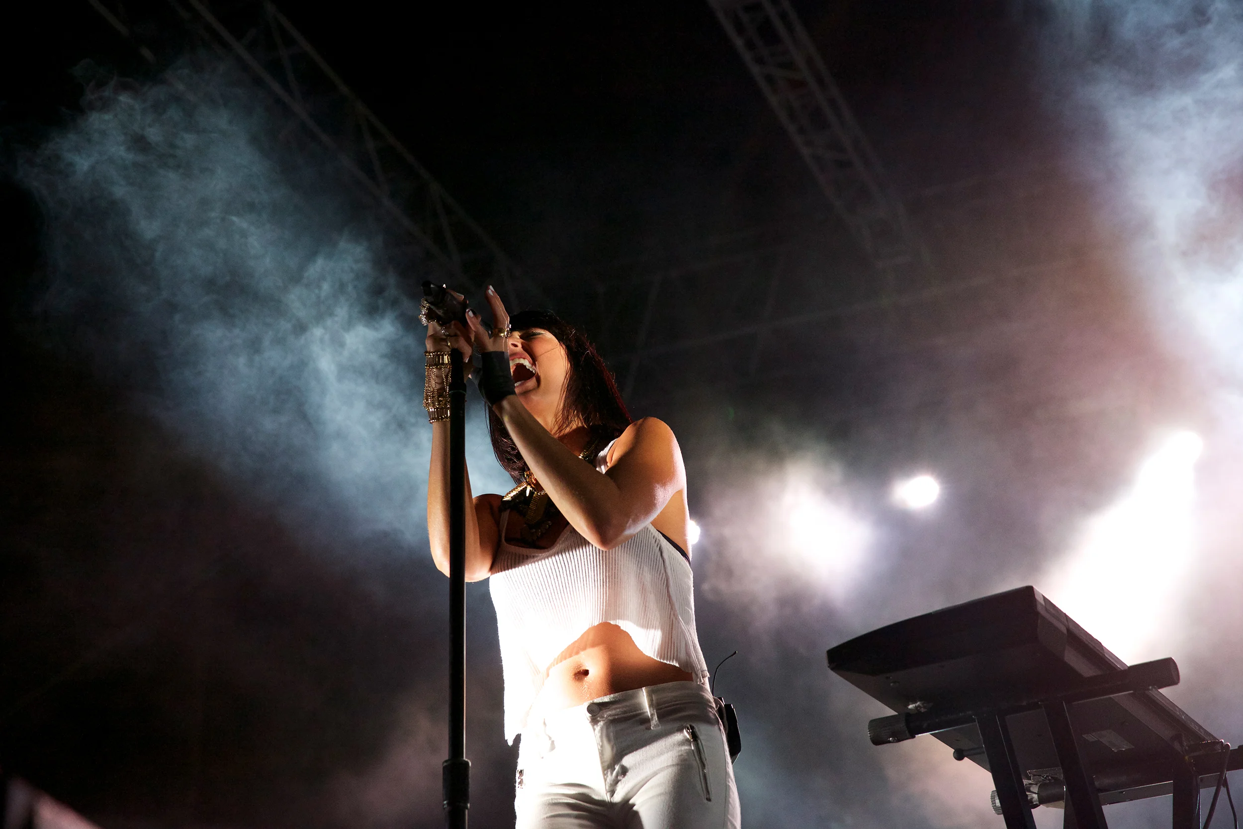 Phantogram-Aspect-Lighting-Javier-Castellanos.jpg
