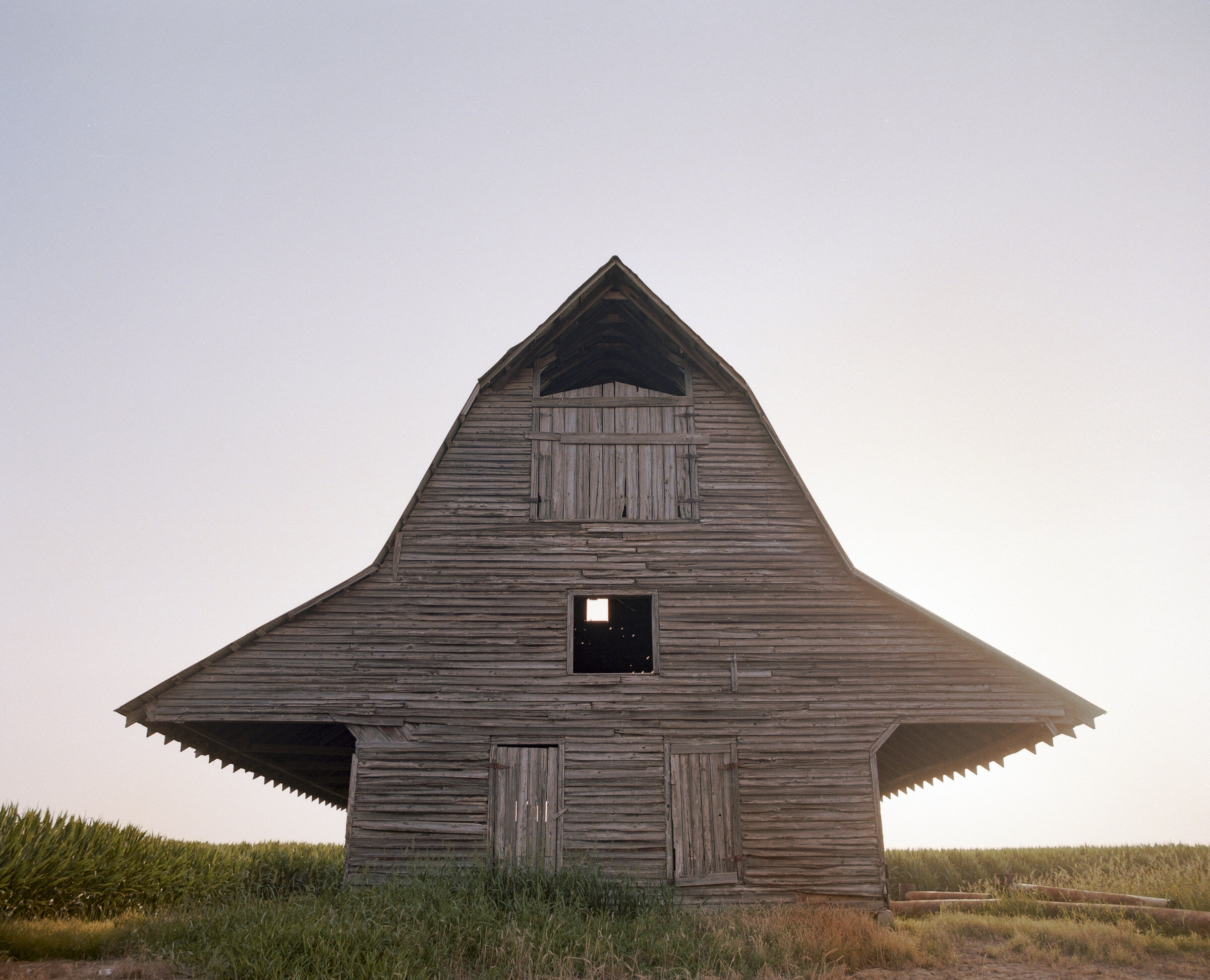 Caraway_Barn_Front_0620.jpg