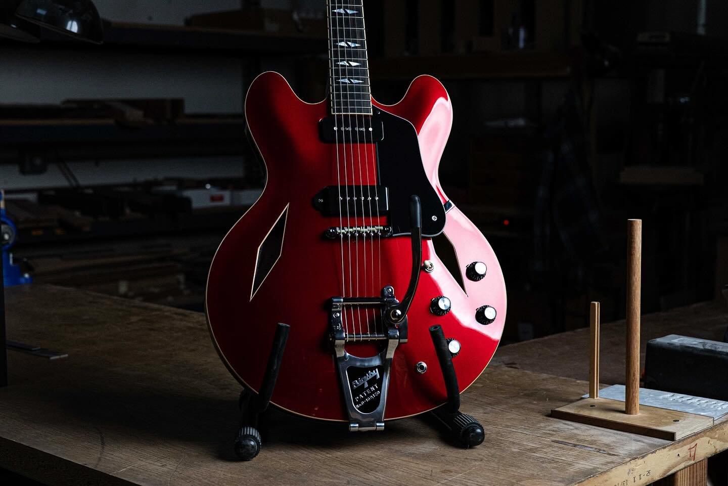 Another worthy post on this custom Hollowbird build! This one has me 😍