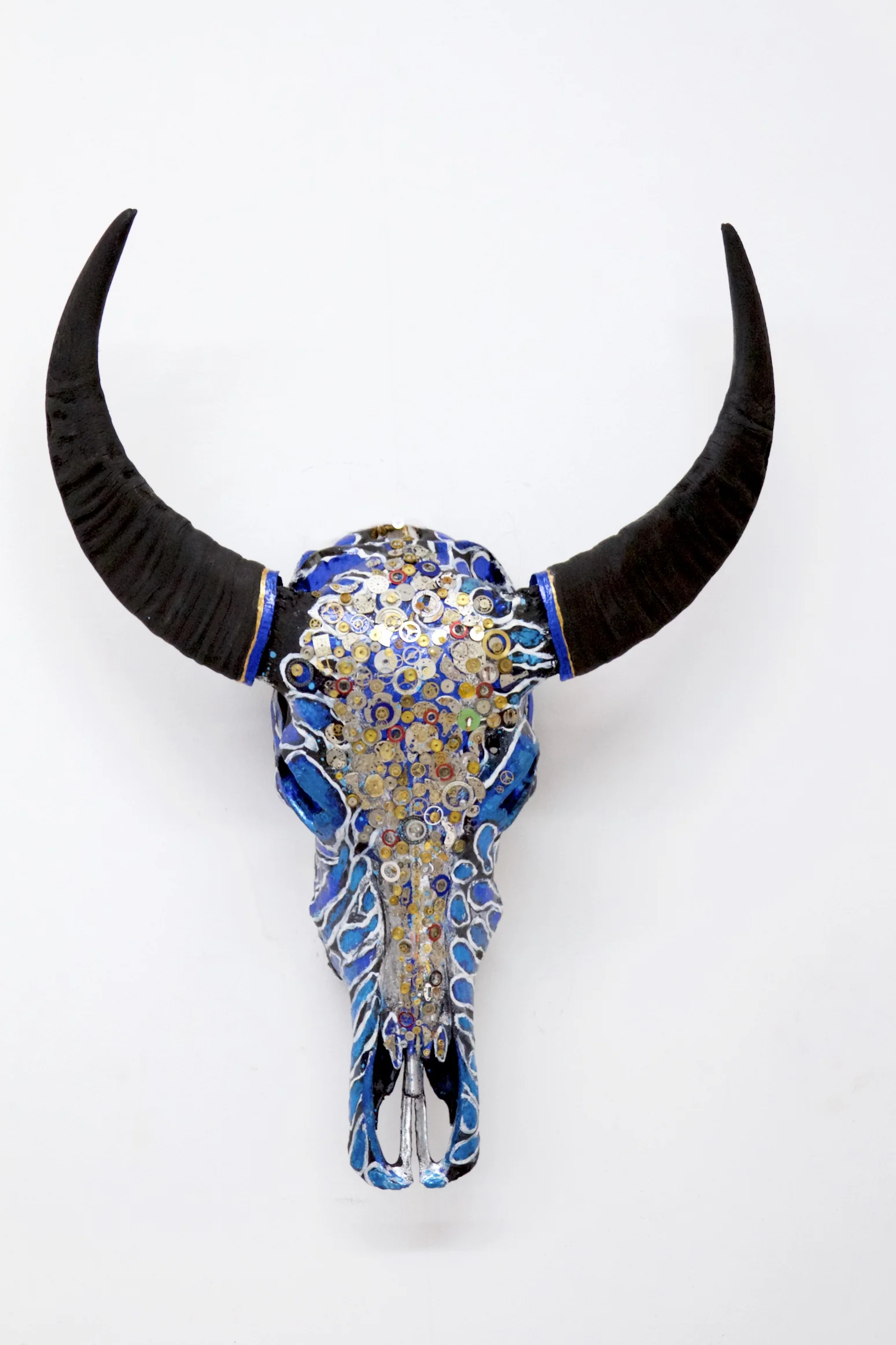 "HAMILTON" 51cm X 21cm Head size 80 cm tip to lip 57 cm horn width 