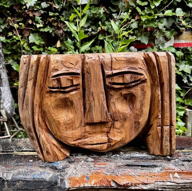 chainsaw carving; 2025