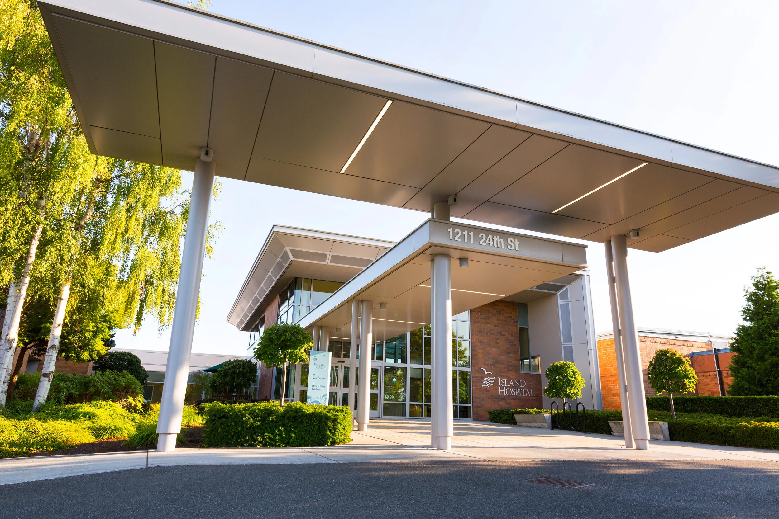 IslandHospitalBuilding.jpg