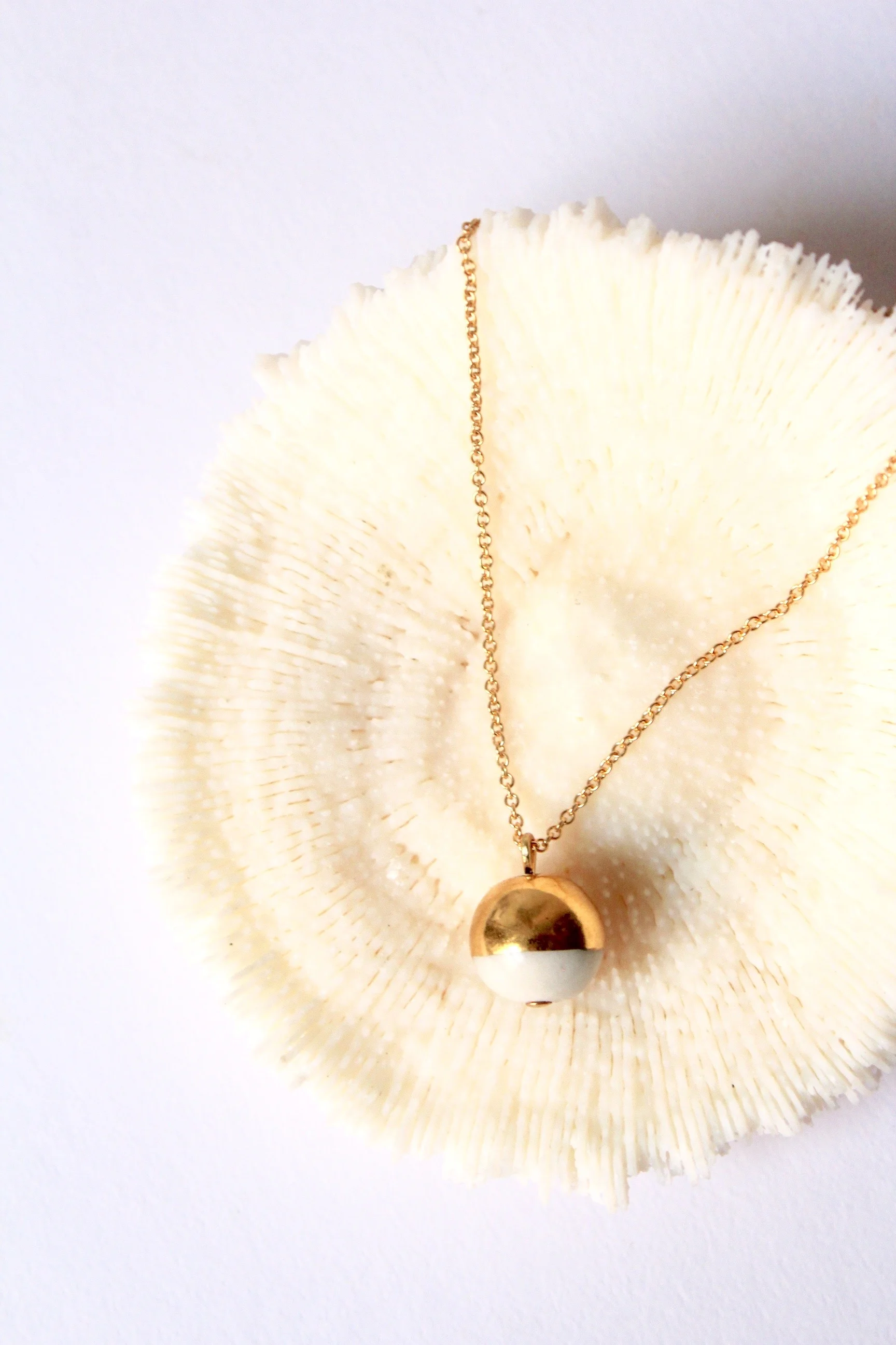 Gold Dipped Pearl White Necklace