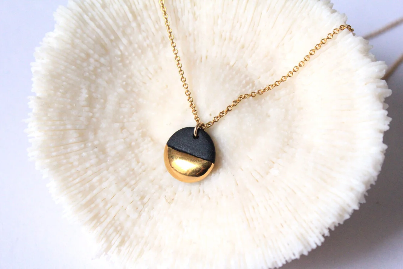 Circle Necklace3.jpg