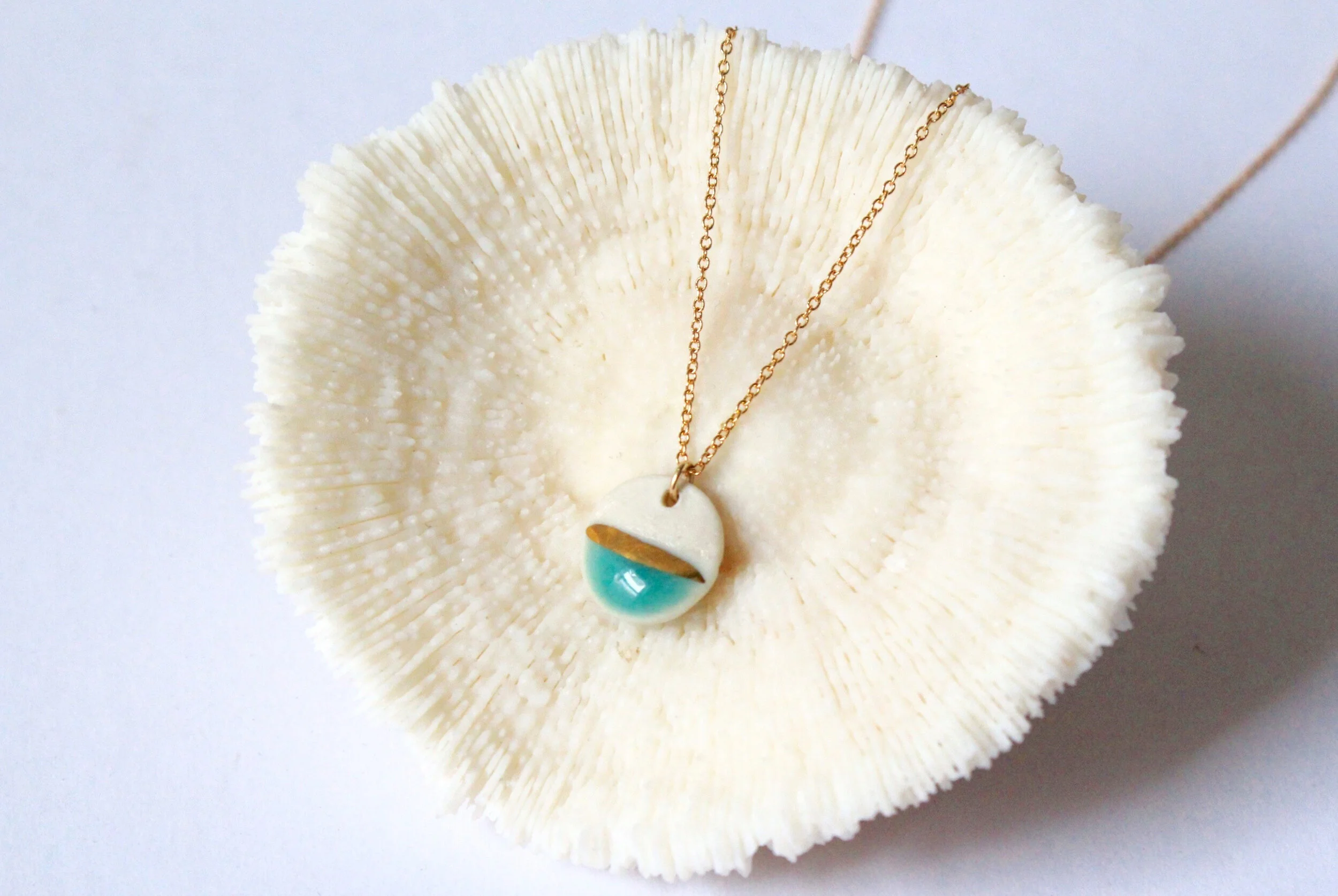 Striped Circle Necklace2.jpg