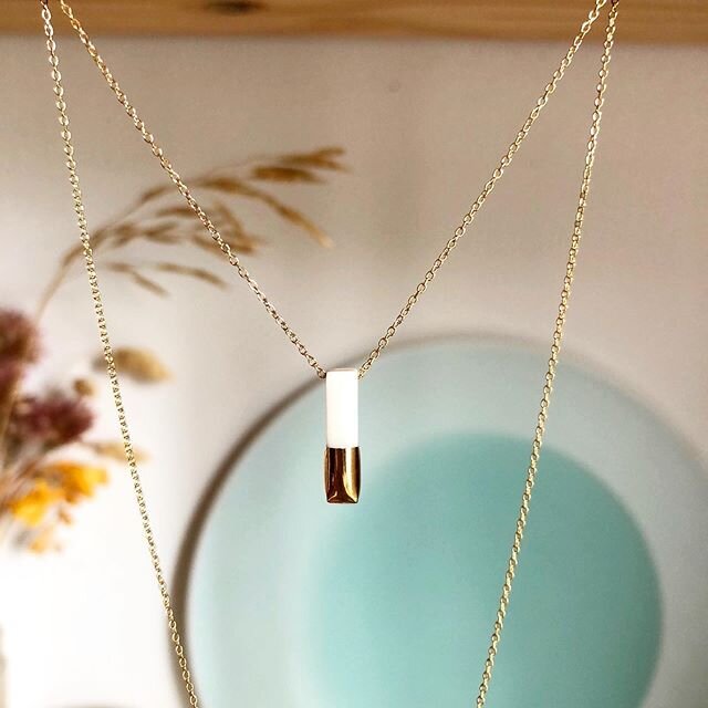 Bar Necklace in white 📨to Maria in Phoenix, Arizona .
.
#necklace #shoponline #mierluo #shoplocal #shopsmall