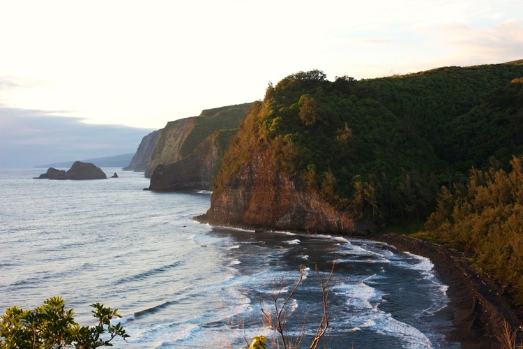 Polulu Valley Lookout Sunrise
