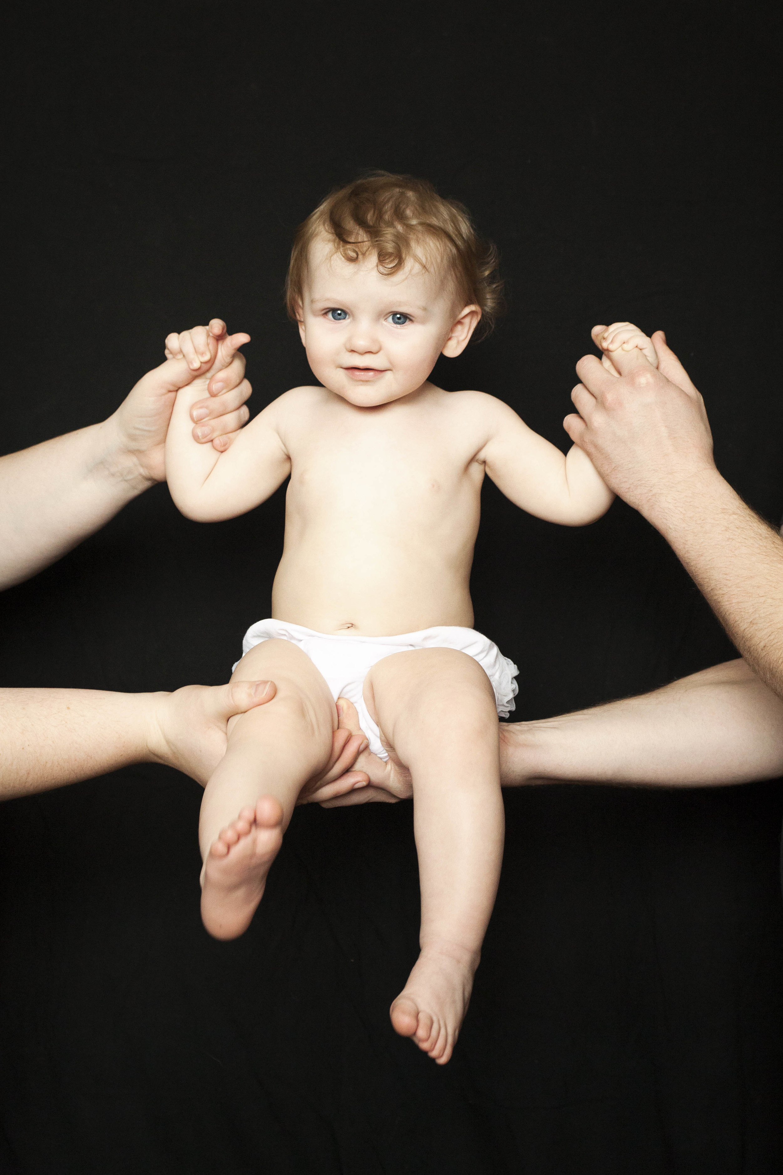 We've done several sequence shots of Little Miss Sophia over the last year. This set has always been in mom and dad's hands. Previously, Sophia was laying down, but this time she got to sit up! If you'd like to see the rest of these images, find her other posts!