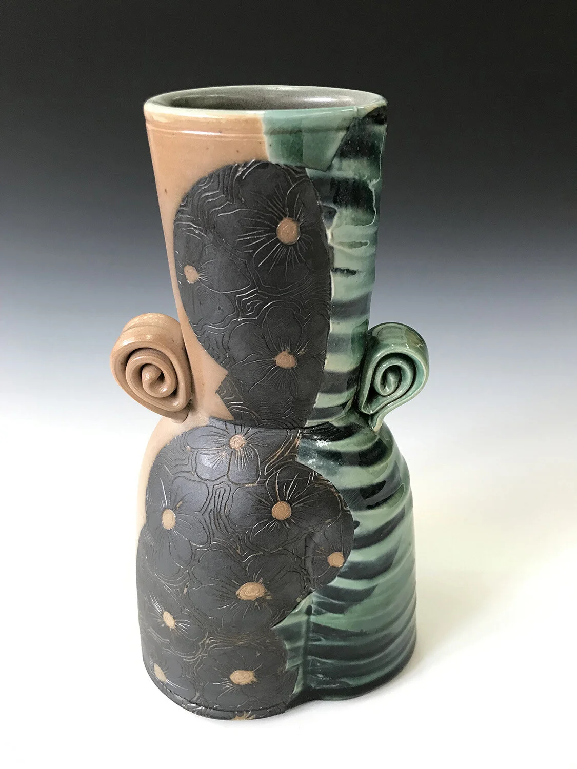 Wildflower Vase_14B copy.JPG