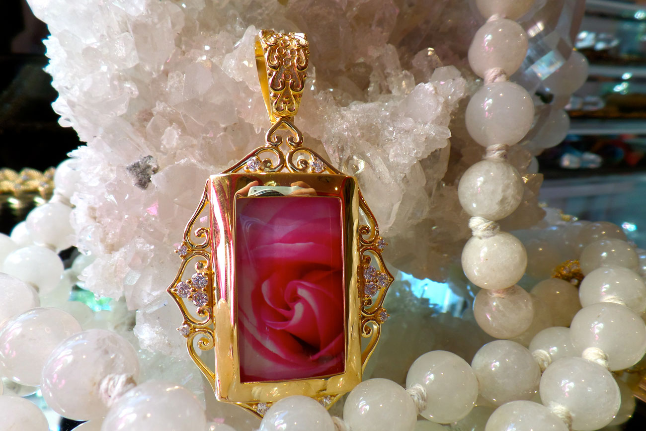 The Lekha Singh Rose Reminder captures inner beauty.