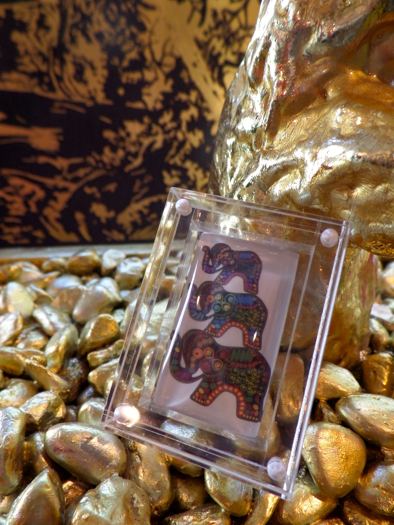 When you are not wearing your BuDhaGirl Family Reminder still keep close by it in its wonderful little acrylic box.