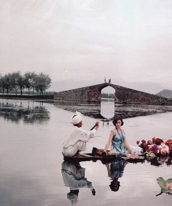 Norman Parkinson, British Vogue, November 1956.