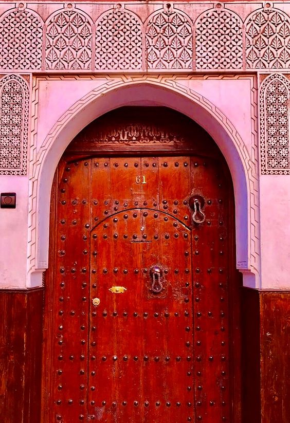 Knock, knock! 