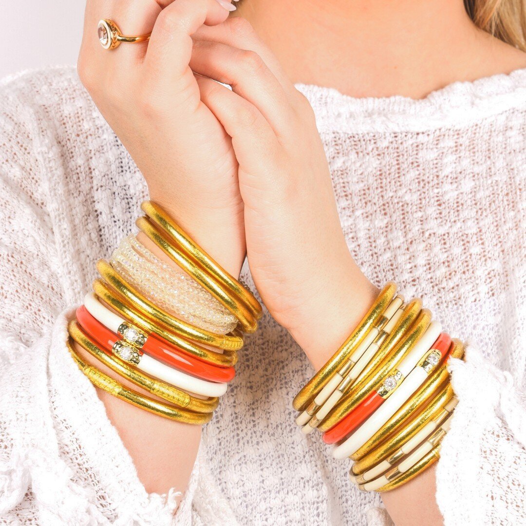 Slip on your BuDhaGirl All Weather Bangles&reg; and create your own runway today and every day! Confidence is the key to success. ✨Remember, you shine when you're wearing what you love! 🙌​​​​​​​​
​​​​​​​​
#Linkinbio to shop!​​​​​​​​
​​​​​​​​
#staygo