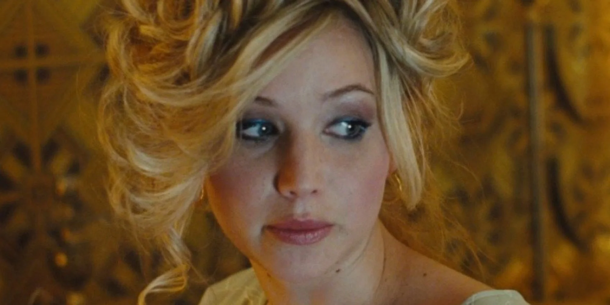 o-AMERICAN-HUSTLE-TRAILER-facebook.jpg