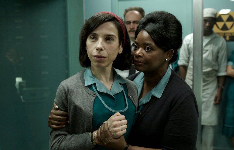'Shape of Water' SHOULD be the frontrunner, having the two biggest guild wins, PGA and DGA under its belt...but is it?