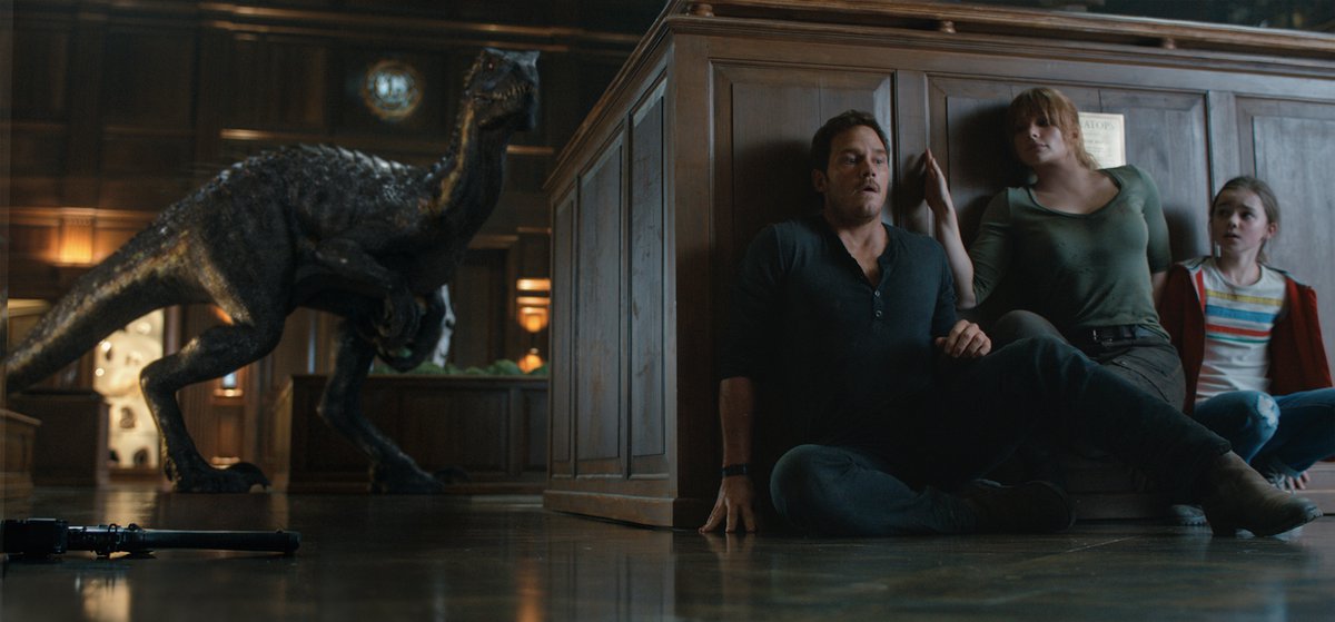 Familiar shots abound in latest ‘Jurassic’ adventure