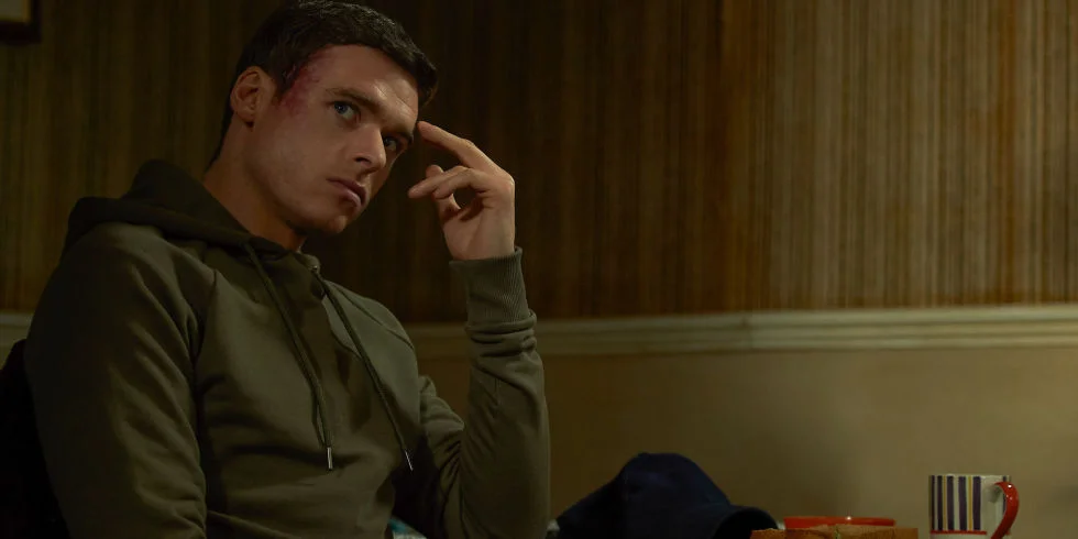Richard Madden shines in a breakthrough role- have we found our next Bond?