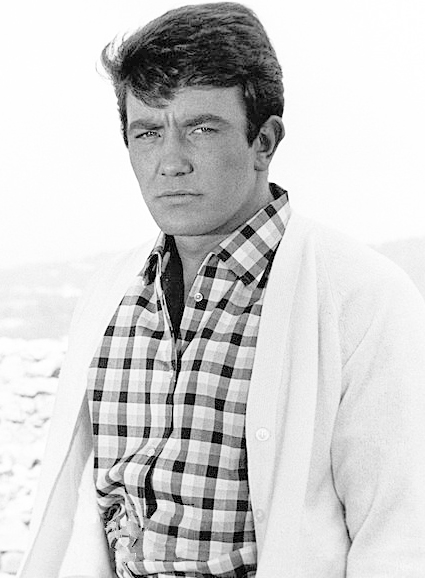 Albert-Finney-1966b-Mondadori-Publishers-wiki-pd-cropped-flipped-contrast-adjusted.jpg