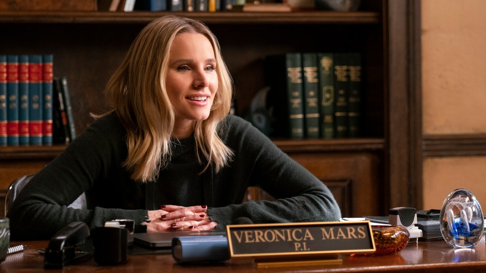 Kristen Bell is back as Veronica Mars, and still owns the role