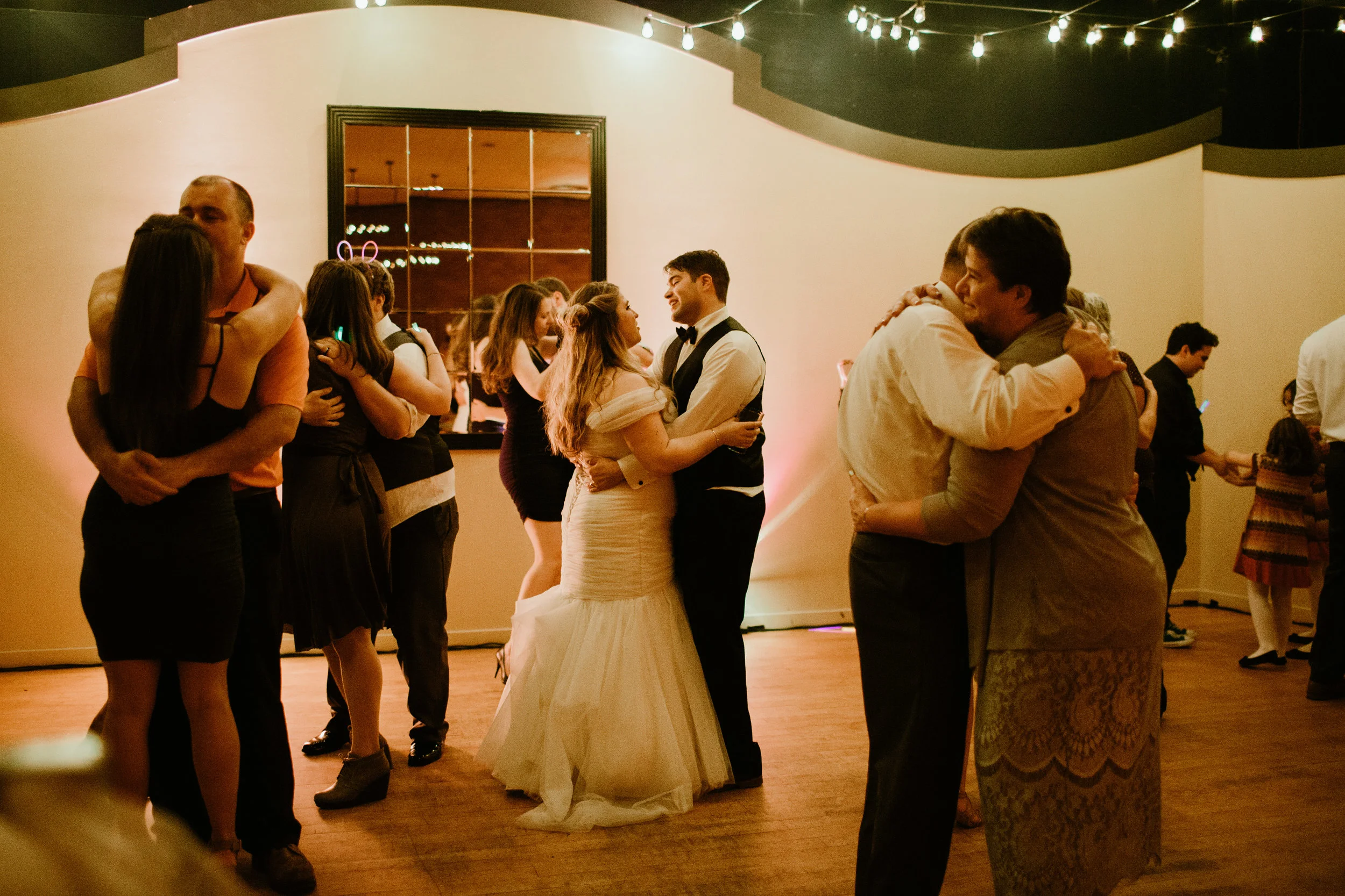 Mikala&Isaac-Dancing-120.jpg