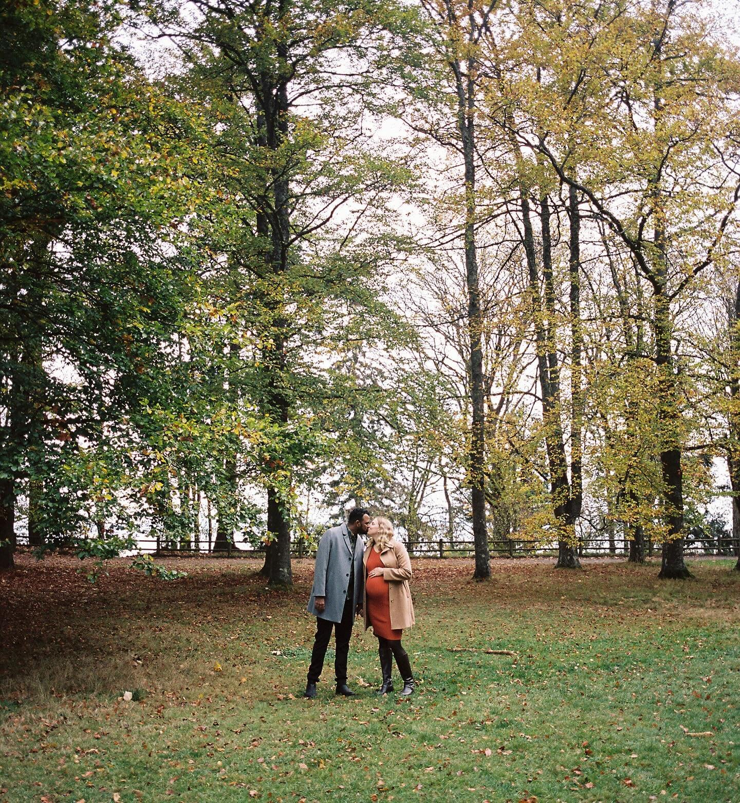 Waiting on that baby. On #35mm and digital. Did you know I have a super quick little maternity session option? Email me!

#seattlefamilyphotographer #kodak #seattlematernityphotographer #bumppic #maternityshoot #onfilm #familyonfilm