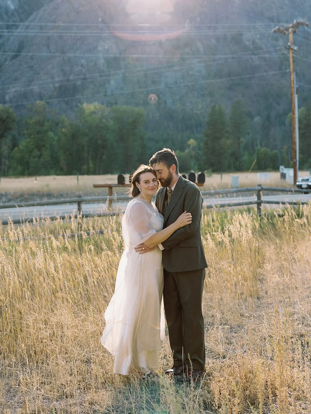 Sunset in Mazama with these two 

#seattleweddingphotographer #washingtonweddingphotographer