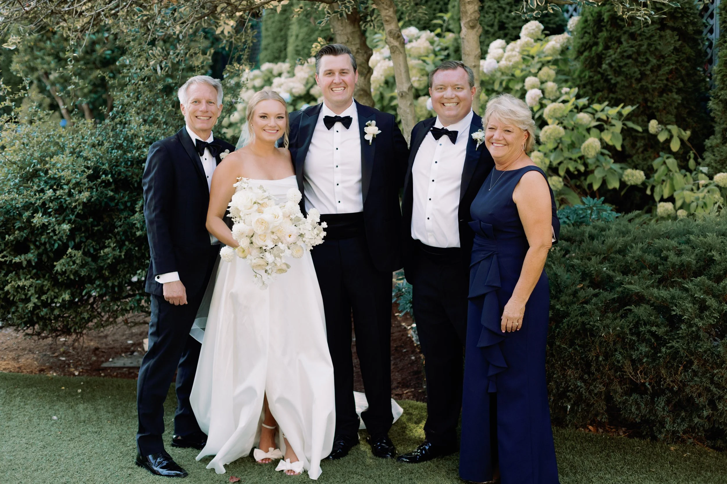 Jack and Leah Admiral House Seattle Wedding Kelly Robbins Photography-12.jpg