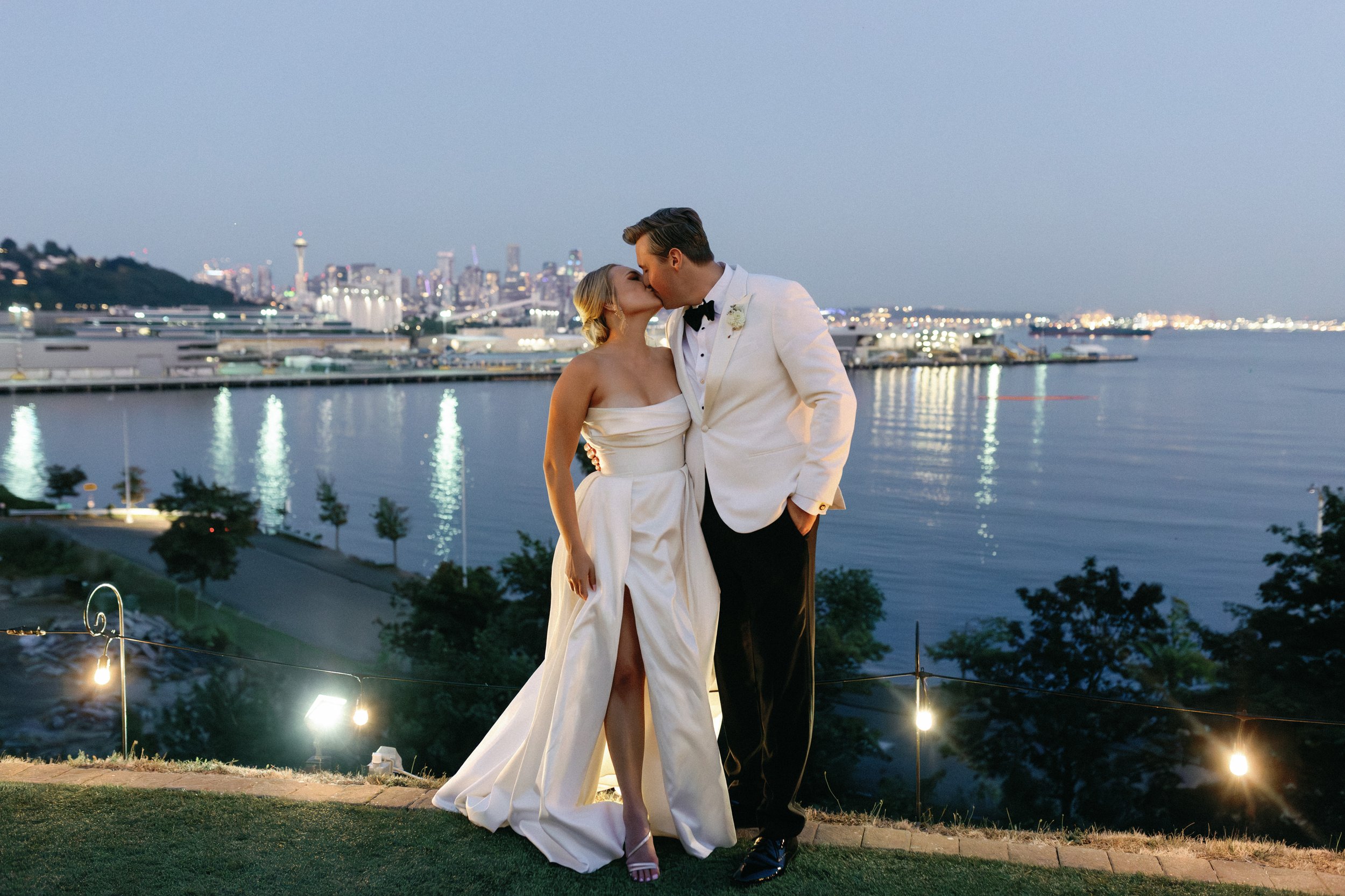 Jack and Leah Admiral House Seattle Wedding Kelly Robbins Photography-35.jpg