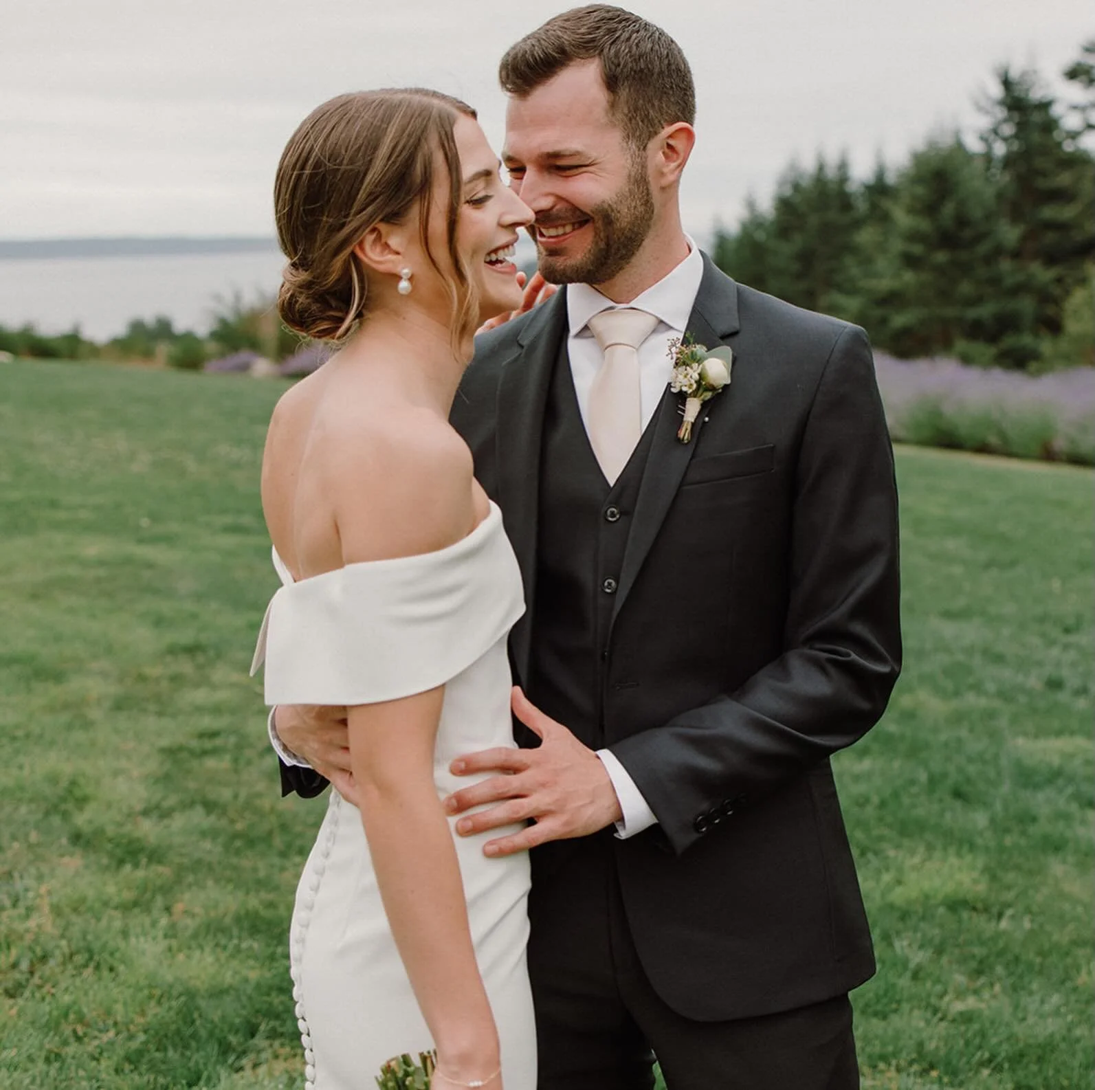 The beginning of my love affair with Saltwater Farms 

@saltwaterfarmsji 
@saltwaterfarmplanning 
@sarahseven 

#seattleweddingphotographer #sanjuanislandweddingphotographer