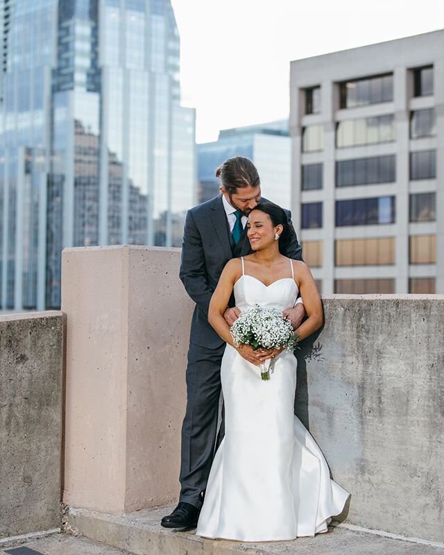 Love on a rooftop in 2019.
.
.
.
#madelinnegreyphotography #austinweddingphotographer #austinwedding #austinweddings #hillcountrywedding #austinbride
#junebugweddings #bride #huffpostido #huffpostweddings #offbeatbride #apwwedding #weddingphoto #texa