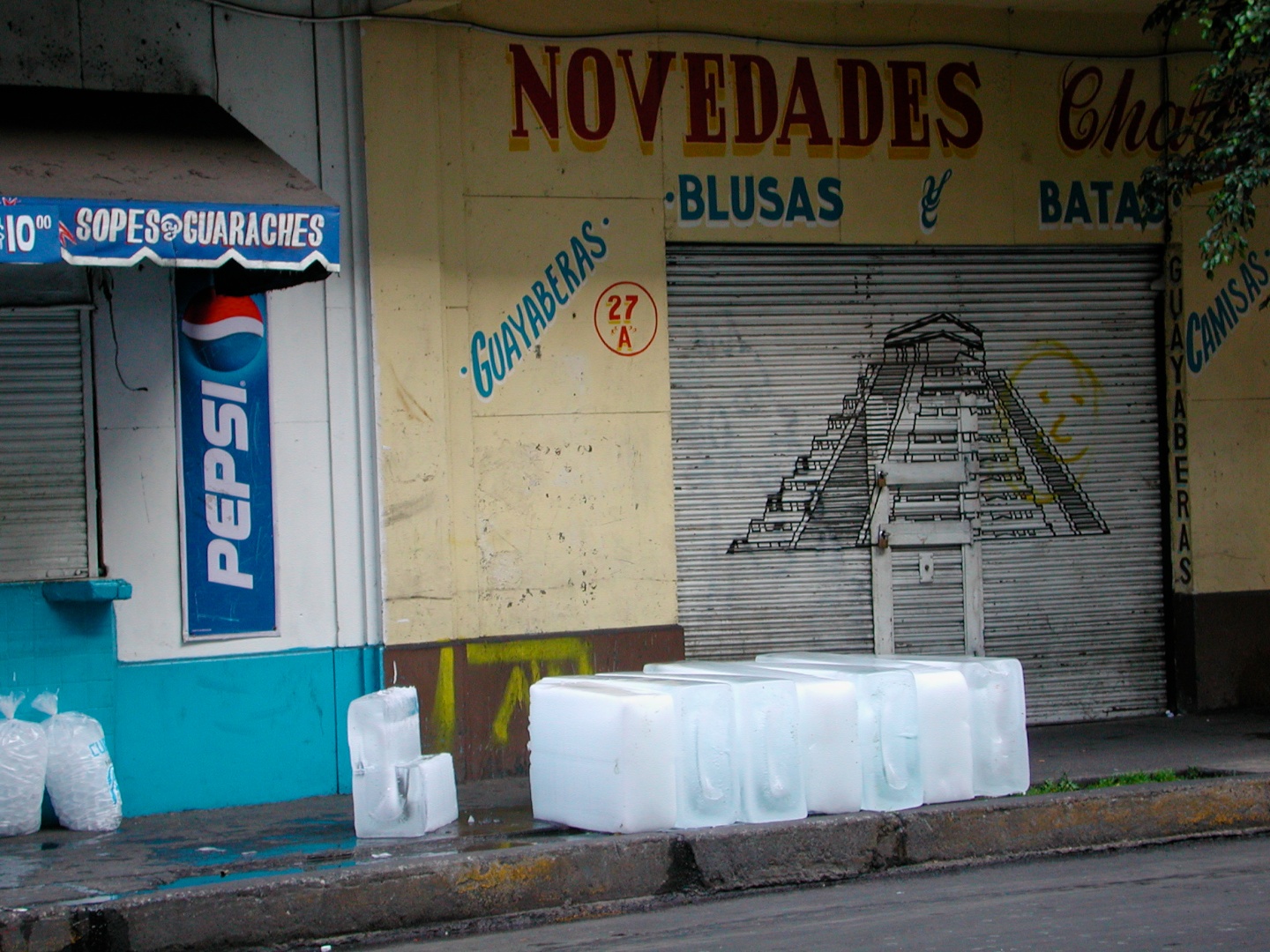 Blood Red NOVEDADES on Yellow, Mexico City, Mexico 2001