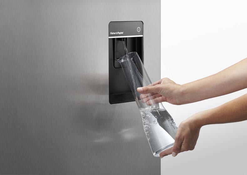 Fisher & Paykel. Ice & Water Dispenser