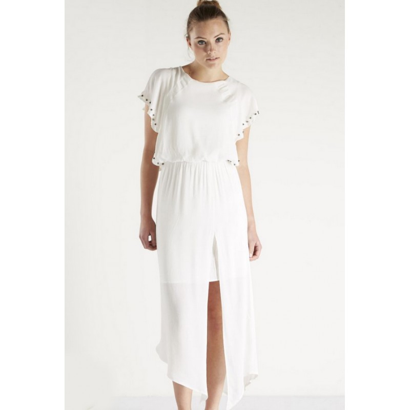 White Dresses I love white dresses in the sumer. I think they are the perfect way to show off a tan (even a fake one). I love these particluar style from Rococo, click here . I think this shape would work on many different body types. I love the detail on the sleeve and shorter skirt inside. I think it would be fab with tan accessories and a denim jacket. 