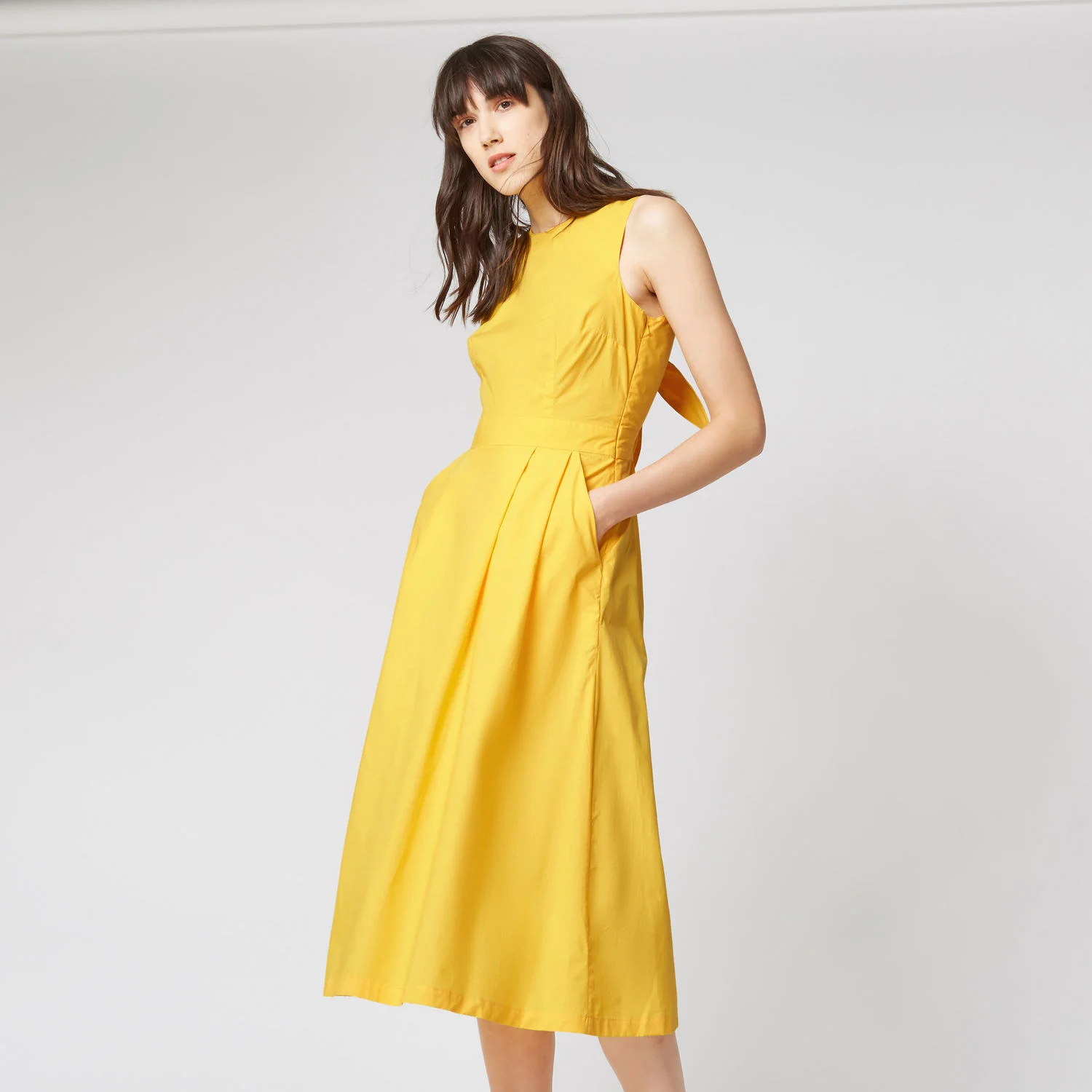 Yellow Dress Yellow is one of the most on-trend colours of the season. This dress has a neckline I would never normally go for as I think its really unflattering on most people. It usually makes their arms look bigger than they actually are and if you have a big bust it's double trouble. So why do I want it? I saw these fab yellow dress in Maje ( click here ) and I tired it on with the perfect denim jacket and I just loved the look -but the price was too much, so this is an affordable alternative! A client recently bought both the Maje yellow dress and the Maje denim jacket and it was sooo nice. I had major client wardrobe envy. Click here for link.