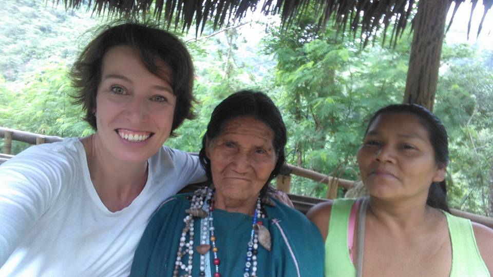 Alison Rees (L) is our rockstar La Merced Administrator. Maria (M) is the community's healer, the oldest member of the community and only speaks Ashaninka, not Spanish. She makes amazing baskets and rarely takes photos. Doris (R) is one of her children. Everyone came together to make it such a successful day.