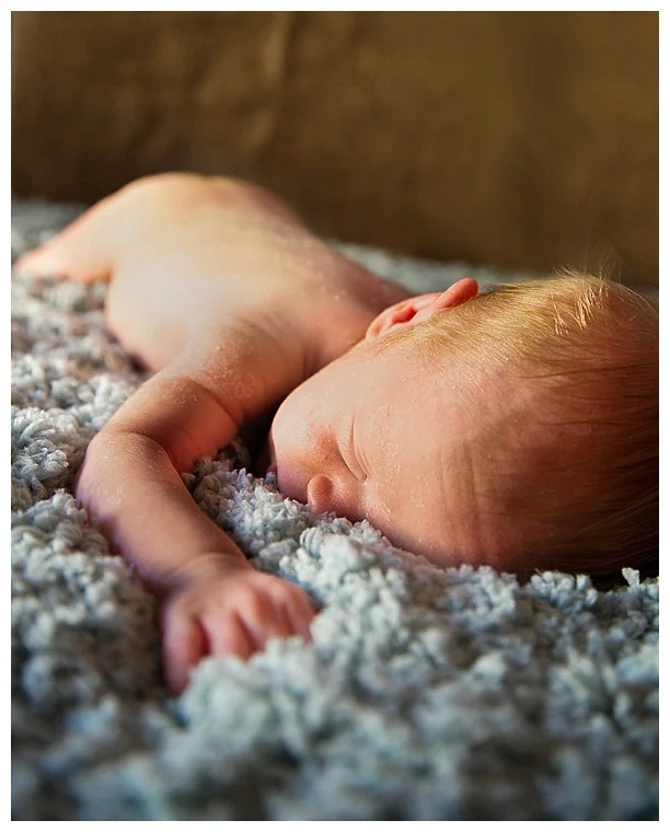 White-Baby-Newborn_0044.jpg
