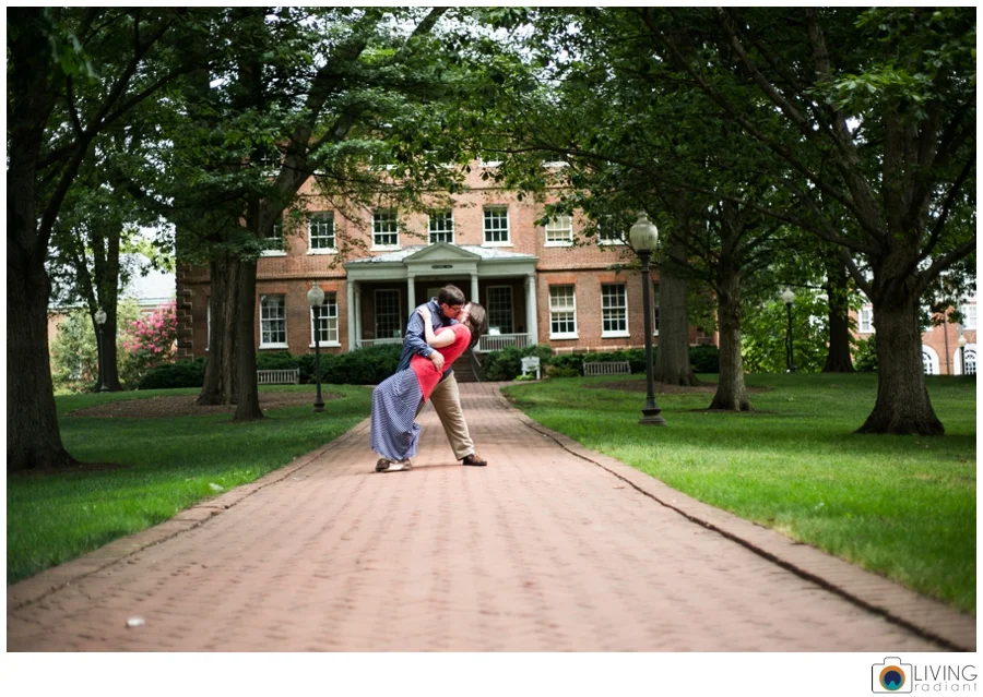 living-radiant-photography-erica-jim-annapolis-engagement-session_0031.jpg