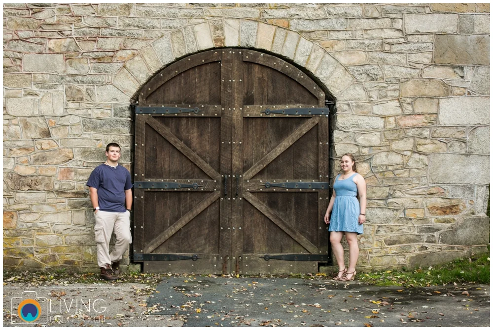 holley-ray-engaged-outdoor-engagement-session-woods-water-state-park-living-radiant-photography_0003.jpg