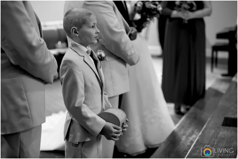 Kevin-Cassie-Pennsylvania-Littlestown-Chapel-Wedding-Living-Radiant-Photography_0047.jpg