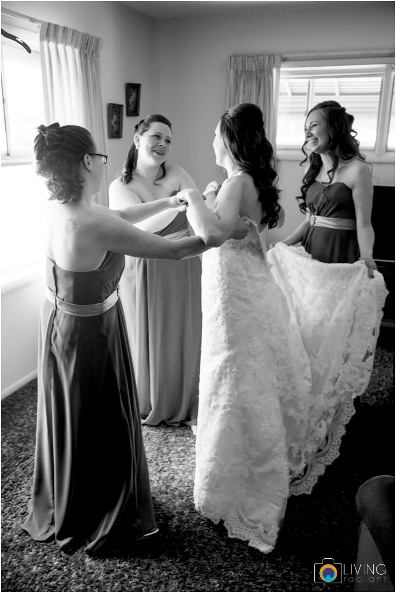 Stephanie-Nick-Shivery-Snowy-Indoor-Wedding-Geneva-Farm-Golf-Course-Wedding-Living-Radiant-Photography-Maggie-Patrick-Nolan_0003.jpg
