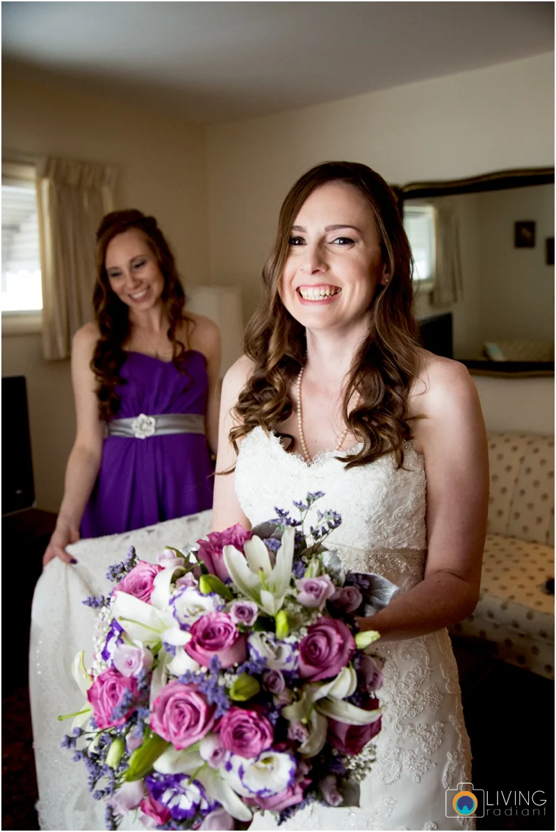 Stephanie-Nick-Shivery-Snowy-Indoor-Wedding-Geneva-Farm-Golf-Course-Wedding-Living-Radiant-Photography-Maggie-Patrick-Nolan_0007.jpg