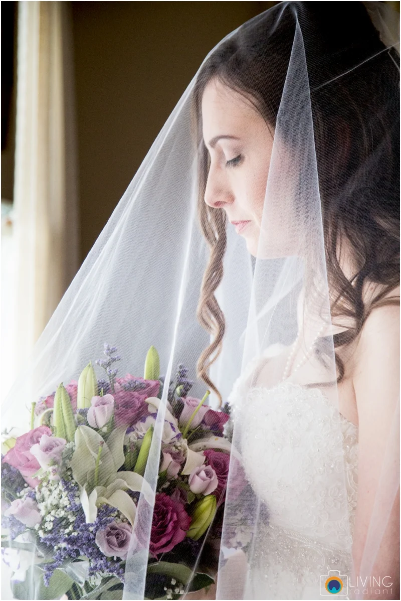Stephanie-Nick-Shivery-Snowy-Indoor-Wedding-Geneva-Farm-Golf-Course-Wedding-Living-Radiant-Photography-Maggie-Patrick-Nolan_0010.jpg