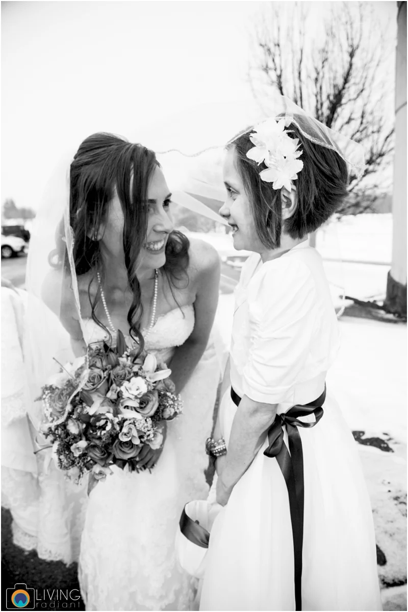 Stephanie-Nick-Shivery-Snowy-Indoor-Wedding-Geneva-Farm-Golf-Course-Wedding-Living-Radiant-Photography-Maggie-Patrick-Nolan_0032.jpg