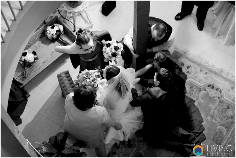 Stephanie-Nick-Shivery-Snowy-Indoor-Wedding-Geneva-Farm-Golf-Course-Wedding-Living-Radiant-Photography-Maggie-Patrick-Nolan_0048.jpg